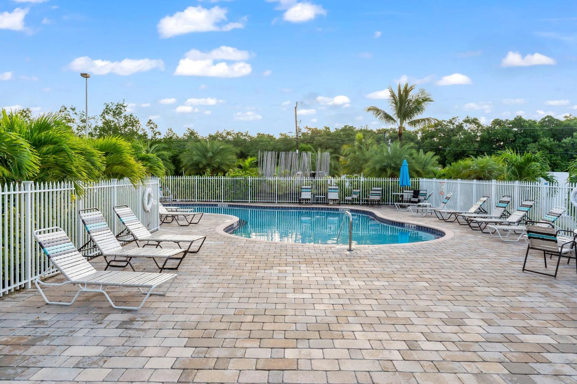 Tower 2 Master Suites, 2 Kings Beds, Marina Key Largo Exterior photo